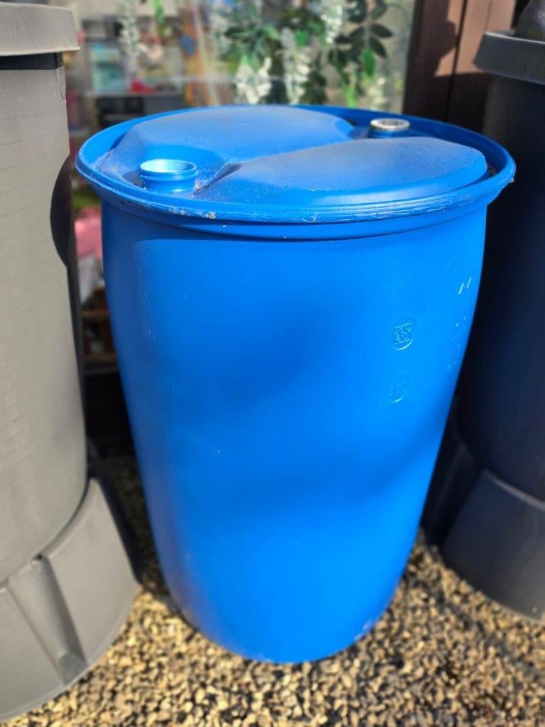 Stevig blauw kunststof vat (220L) / waterton, 150 liter of meer, Ophalen, Gebruikt, Kunststof