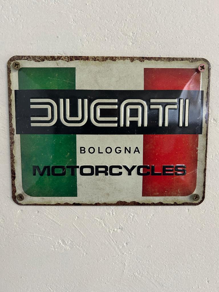 Ducati, Verzamelen, Merken en Reclamevoorwerpen, Ophalen, Nieuw, Reclamebord