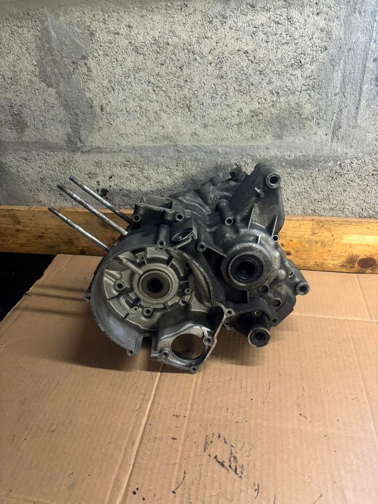 Paire Carter moteur Minarelli am6 v1 / moto 50cc, Enlèvement ou Envoi, Aprilia
