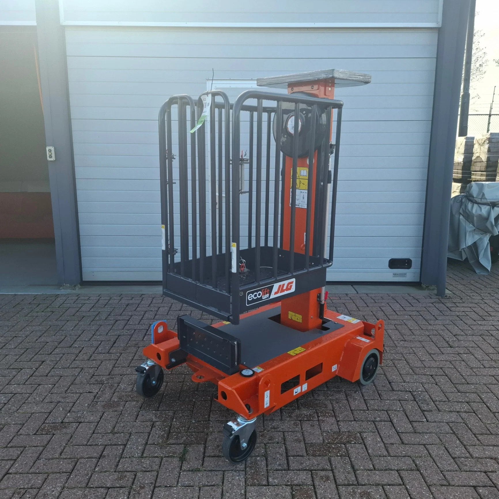 JLG Power towers Ecolift Ecolift, Articles professionnels