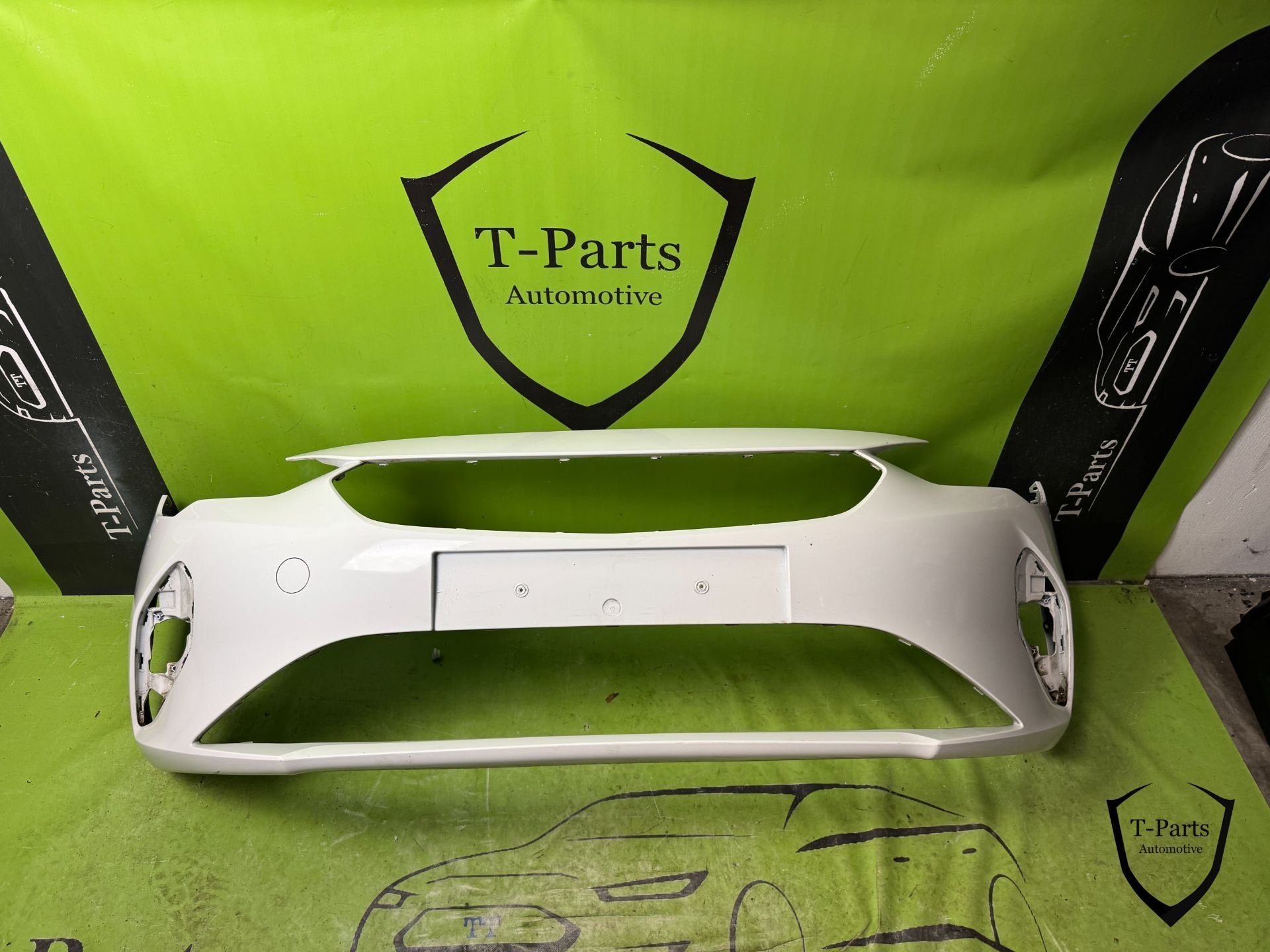 opel corsa F voorbumper bumper wit, Gebruikt, Opel Automobile GmbH, Kontakt@opel-infoservice.de, Bumper
