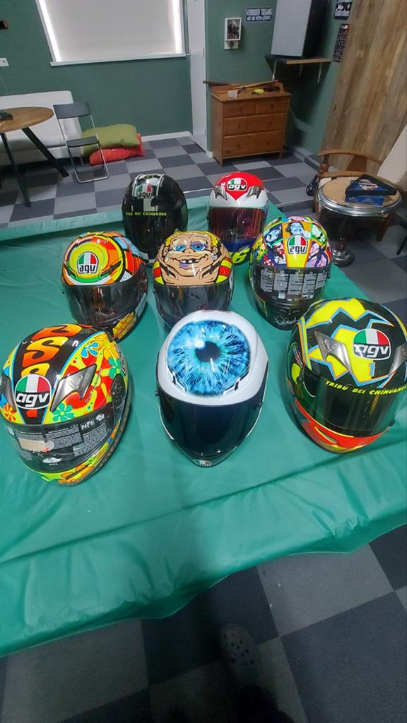 Verschillende agv valentino rossi helmen, Enlèvement ou Envoi