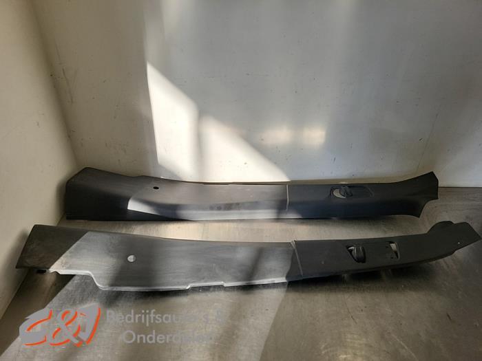 Stijl midden-links van een Mercedes Sprinter (9147), Gebruikt, -, Ophalen of Verzenden, -