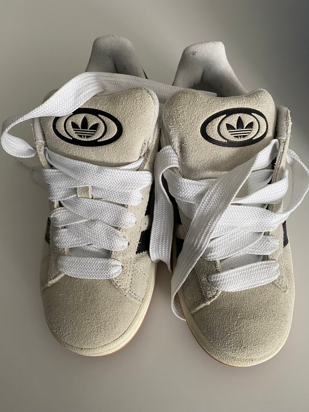 Taille Adidas 37 1/3, Enlèvement ou Envoi, Neuf
