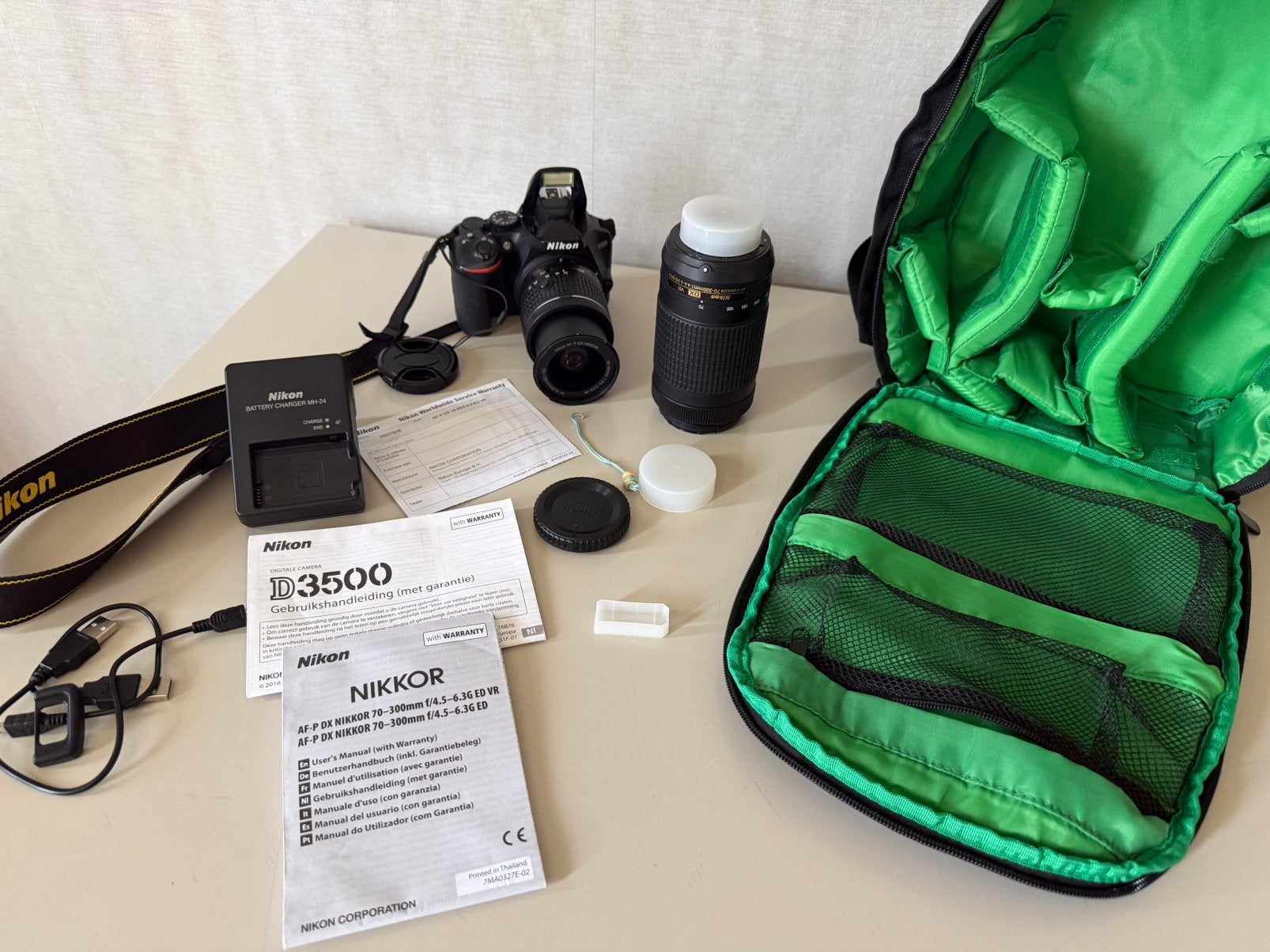 Kit de démarrage complet pour la photographie Nikon D3500, Enlèvement, Comme neuf, Batterie, Nikon