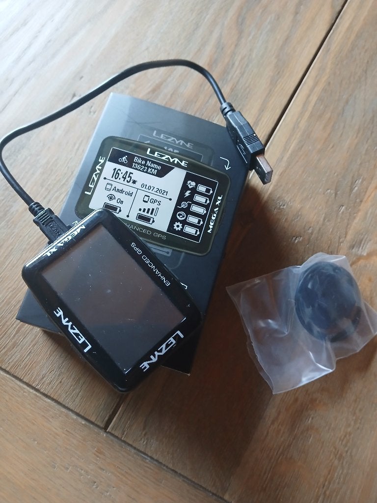 Lezyne gps, Fietsen en Brommers, Ophalen of Verzenden, GPS, Zo goed als nieuw