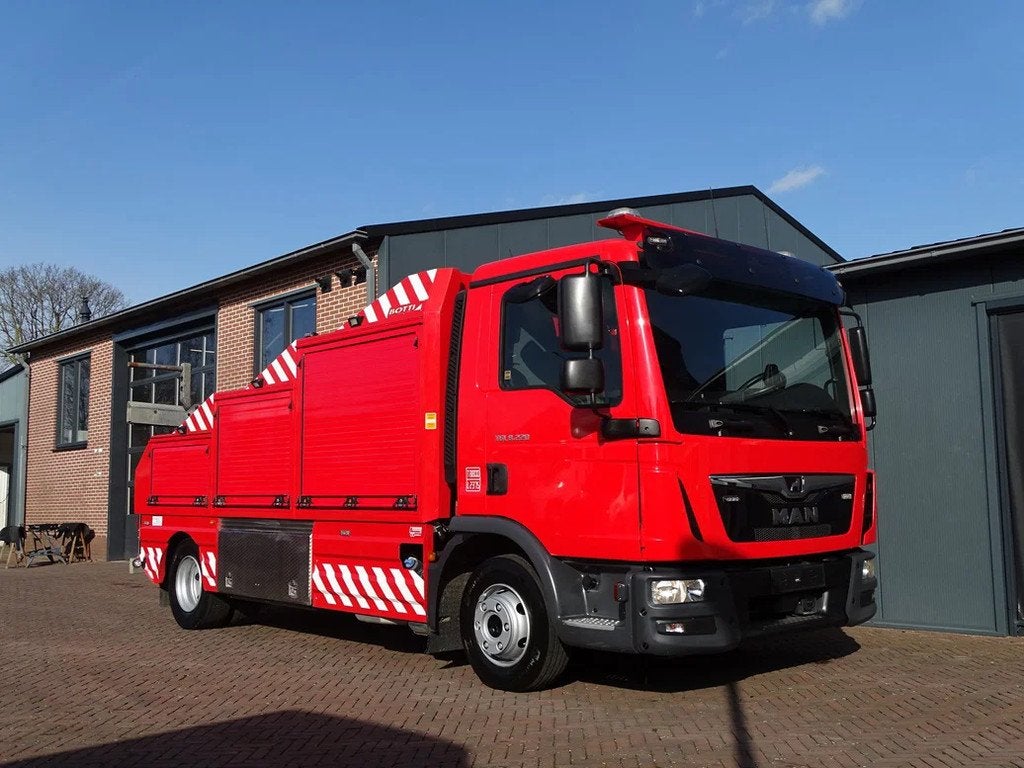 MAN TGL 8.220 TowTruck Depanneuse Abschlepwagen Botti, Auto's, Vrachtwagens, Automaat, 245 pk, Achterwielaandrijving, Euro 6