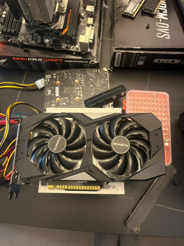 Carte graphique gtx 1650 super gigabyte, Informatique & Logiciels, Enlèvement, Comme neuf