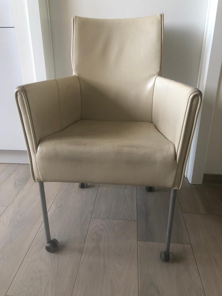 Lederen designer stoel op wieltjes, Huis en Inrichting, Stoelen, Ophalen, Zo goed als nieuw