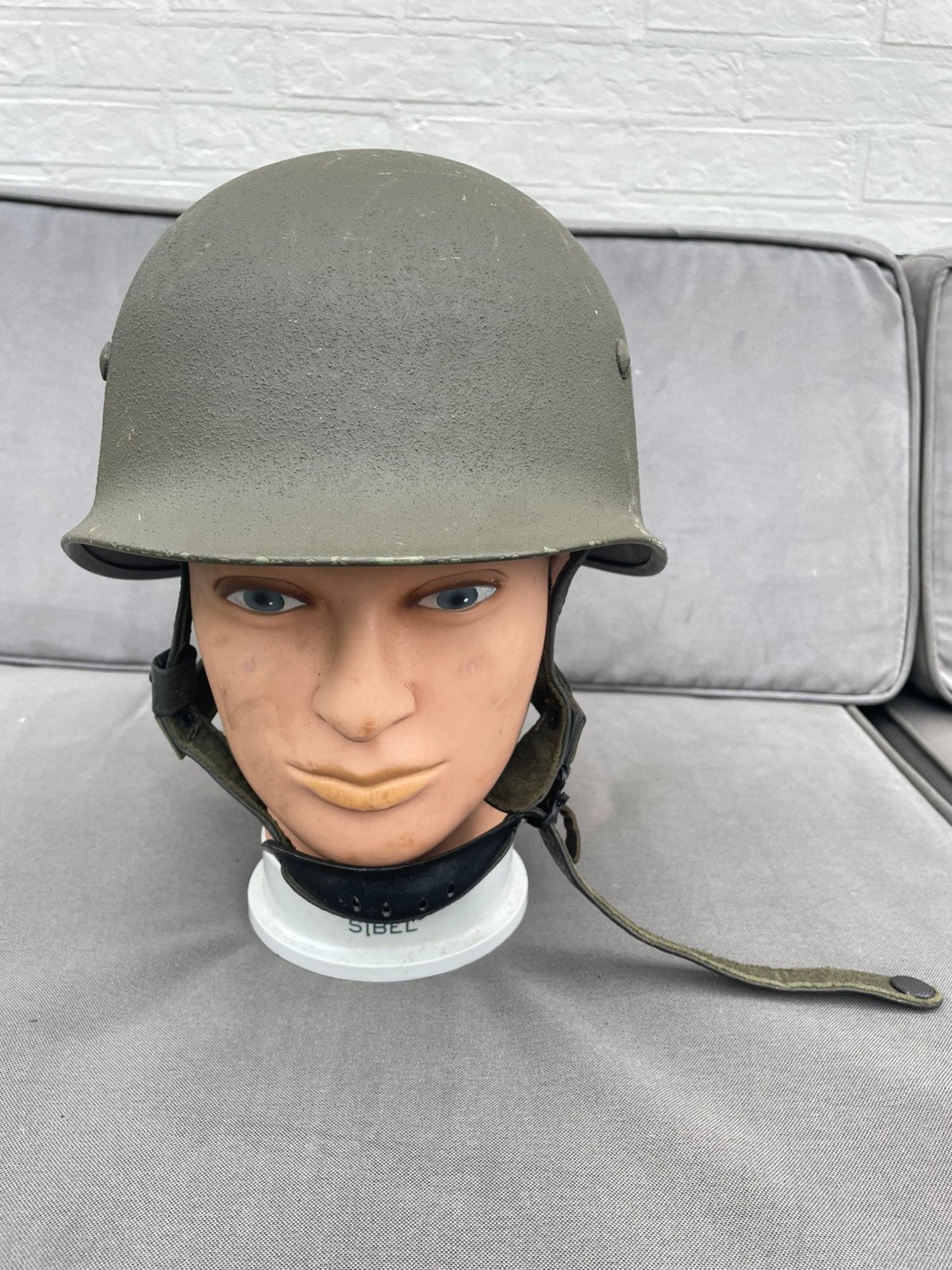 casque de parachutiste belge, Enlèvement ou Envoi