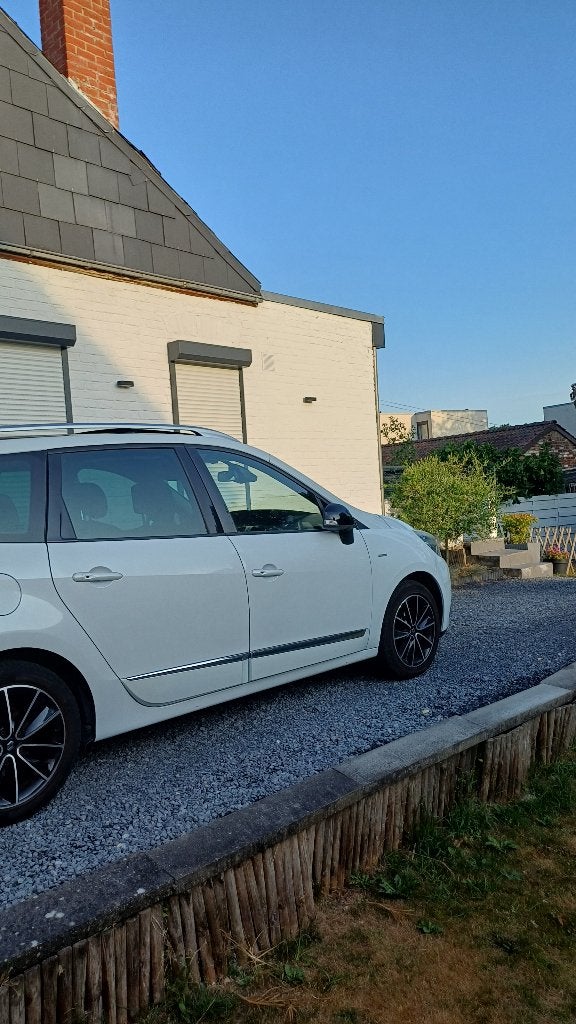 Renault scenic, Autos, Euro 5, Achat, Chargement par induction pour smartphones, Entreprise