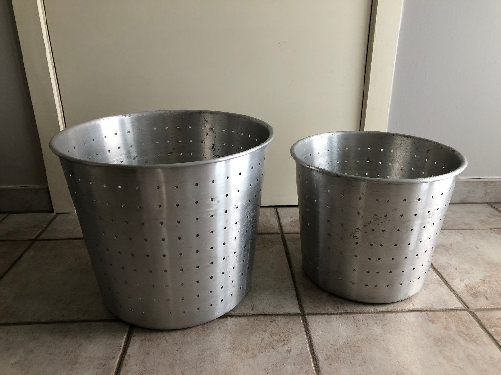 Pots de fleurs en métal (diamètre 34 cm et 40 cm), 25 à 40 cm, Enlèvement, Utilisé, Intérieur