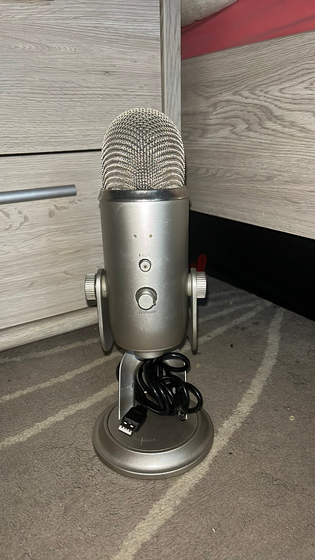Microphone Blue Yeti avec câble de 1 mètre, Musique & Instruments, Microphones, Enlèvement, Comme neuf
