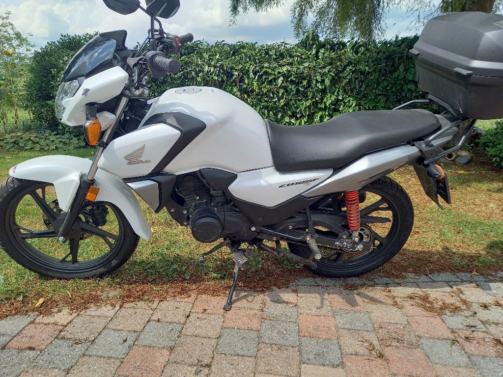honda cb125 f 2022 met schade, 125 cm³, Particulier, 1 cylindre, Naked bike