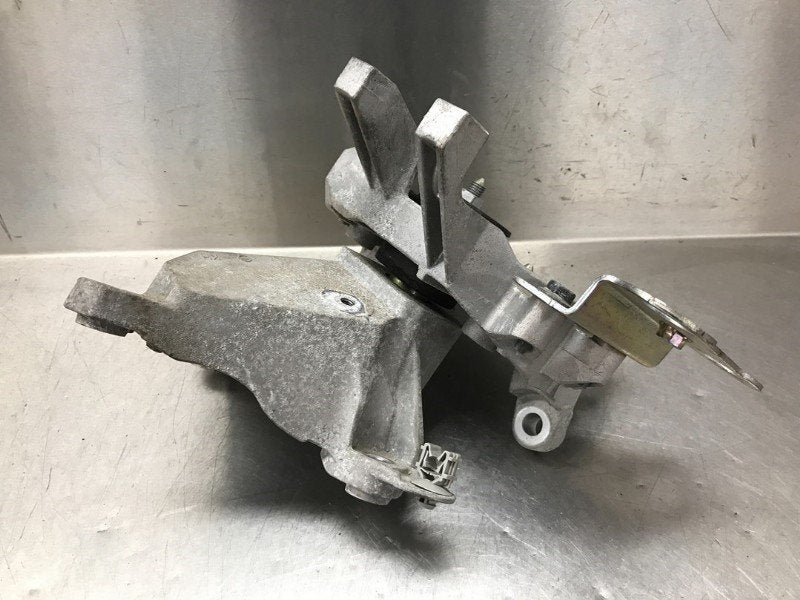 SUPPORT BOITE DE VITESSES ABS Nissan Micra (K14), Dhr. M. Roggen, Stadsweg 37 37
9917 PV  WIRDUM GR., NL, Nissan, Utilisé