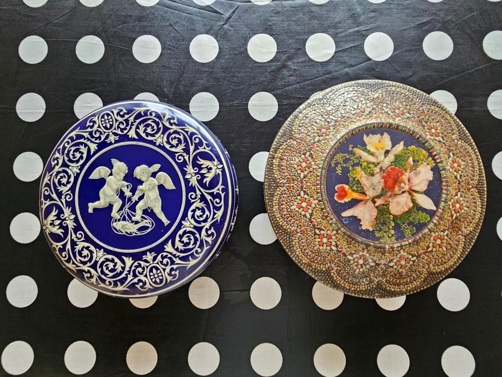 Oude blikken koekjes trommels., Postzegels en Munten, Ophalen, 5 euro