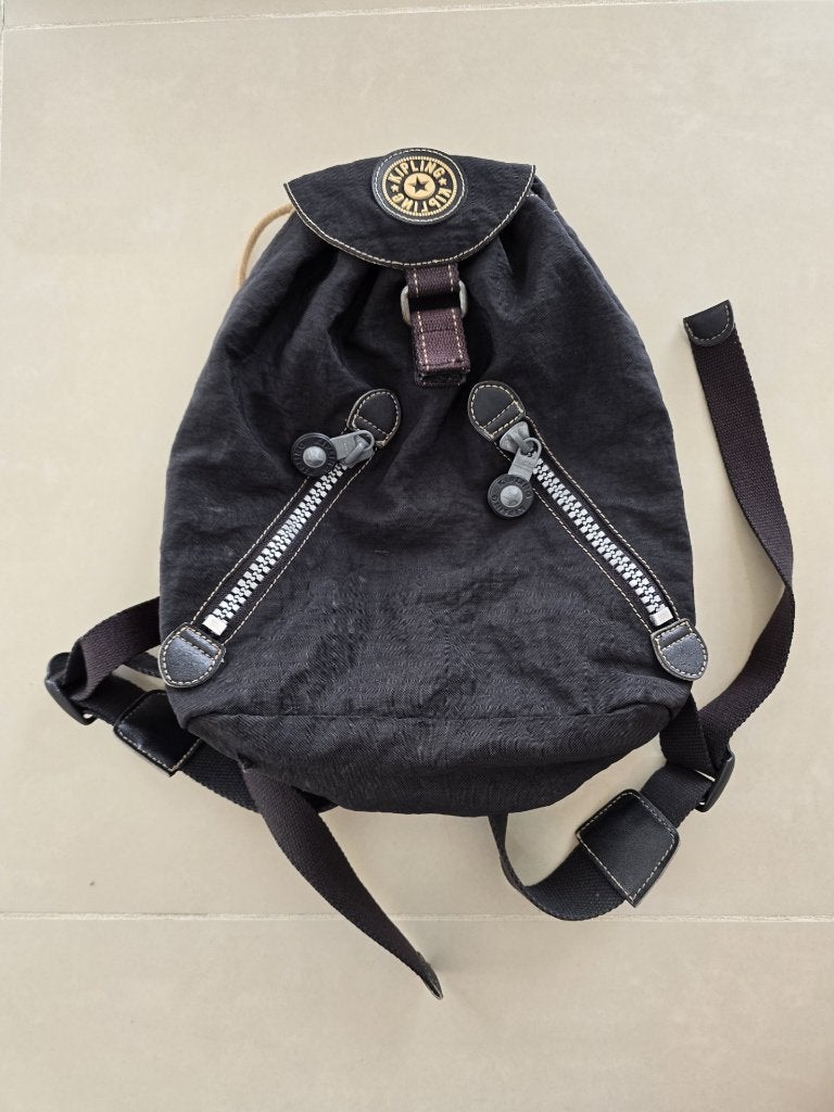 zwart rugzakje Kipling, Ophalen, Kipling, 25 tot 40 cm, Zo goed als nieuw