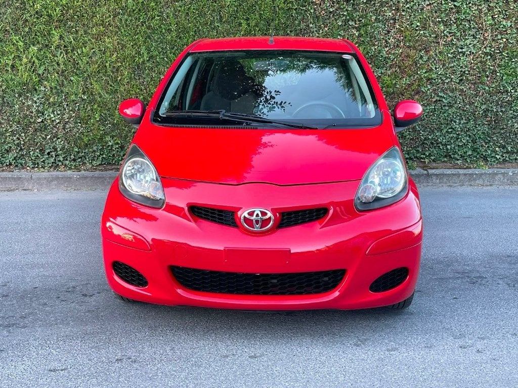 Toyota Aygo 2011/1L essence/automatique /92000km, Autos, Rouge, Euro 5, Achat, Entreprise