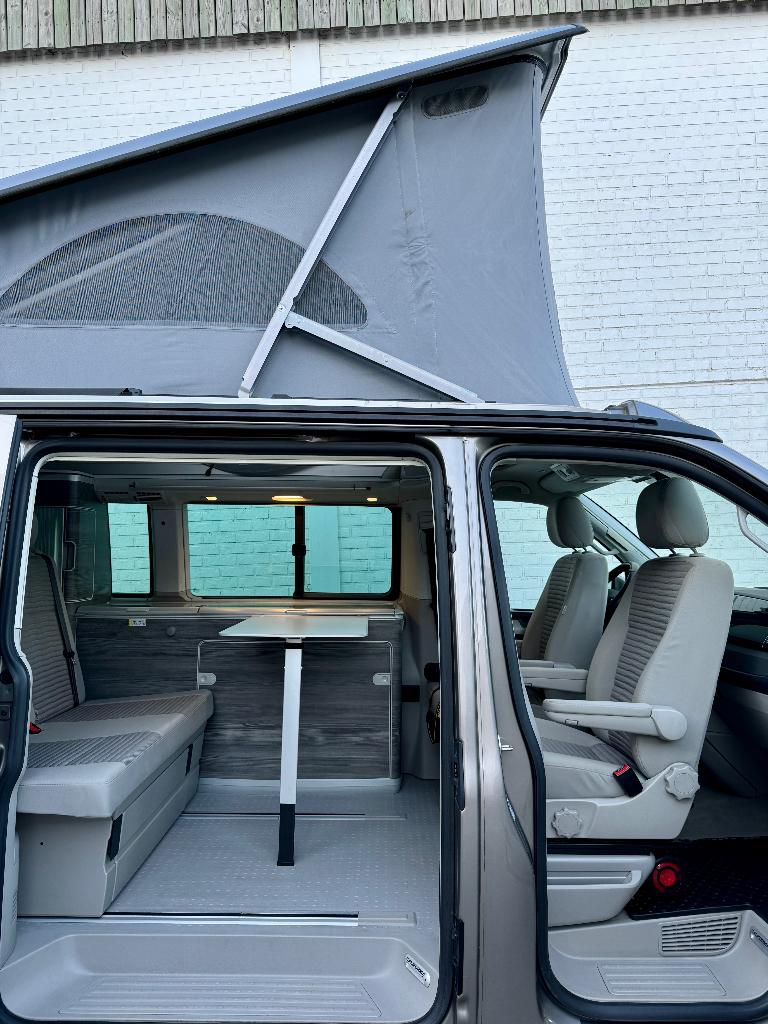 Volkswagen T6 California 2.0TDI 150 DSG OCEAN GARANTIE 12M., Caravans en Kamperen, Mobilhomes, Automaat, ESP - Contrôle de stabilité