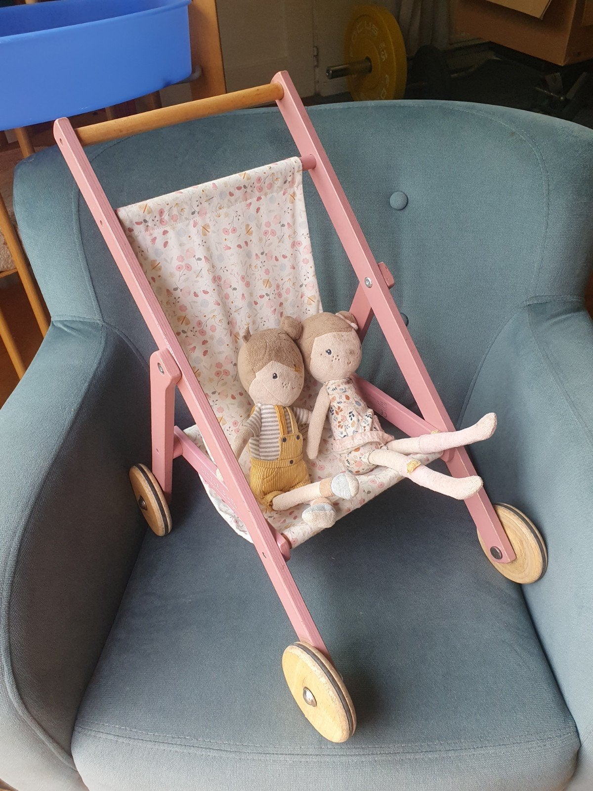 Little dutch houten buggy met 2 popjes., Ophalen, Gebruikt, Rij- of Hobbelspeelgoed