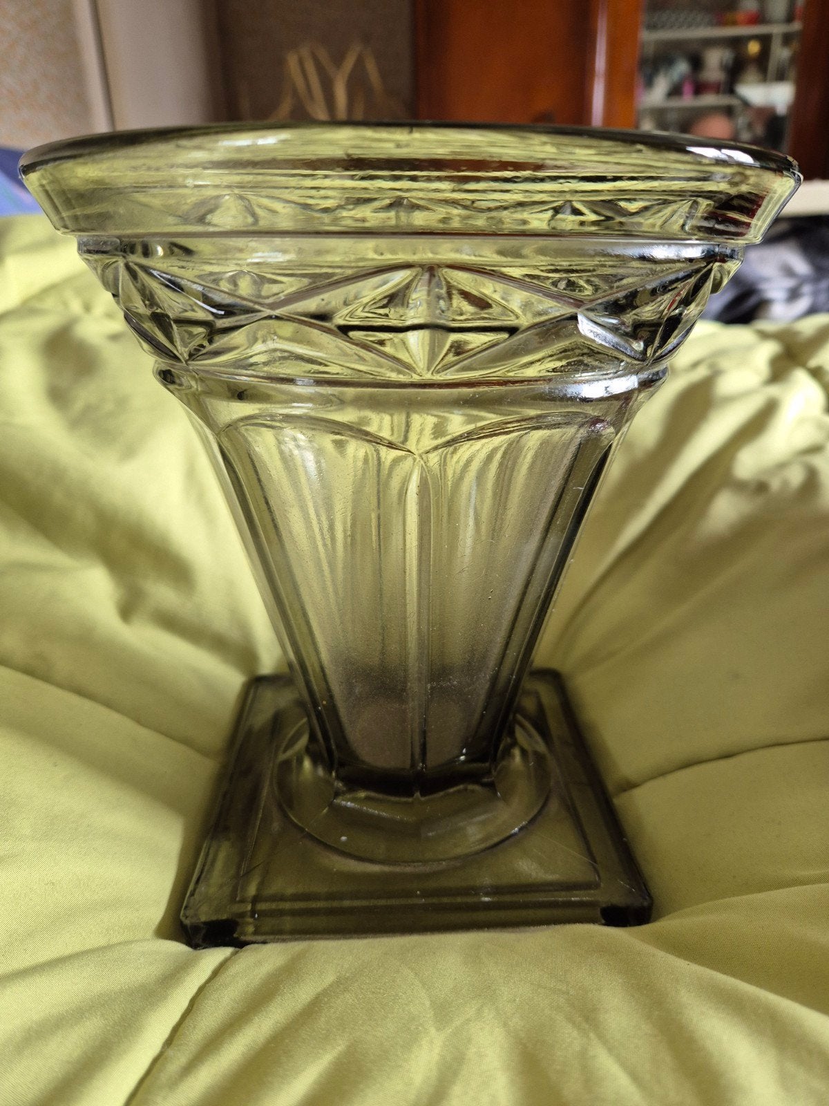Art Deco vaasje fume glas, Antiek en Kunst, Ophalen