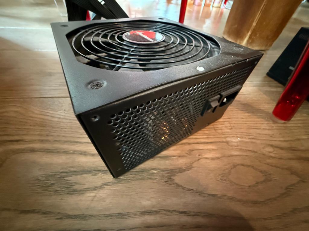 Alimentation pc, Informatique & Logiciels, Alimentations internes, Enlèvement, Comme neuf