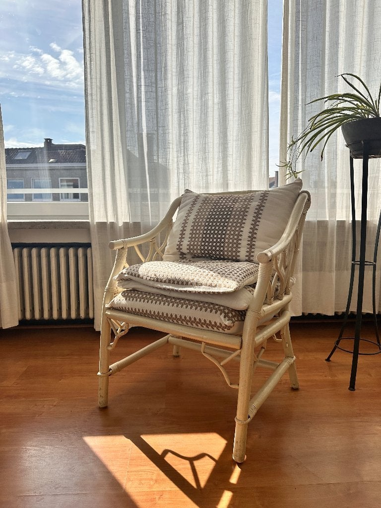 Fauteuil vintage en rotin avec coussins — blanc, Enlèvement