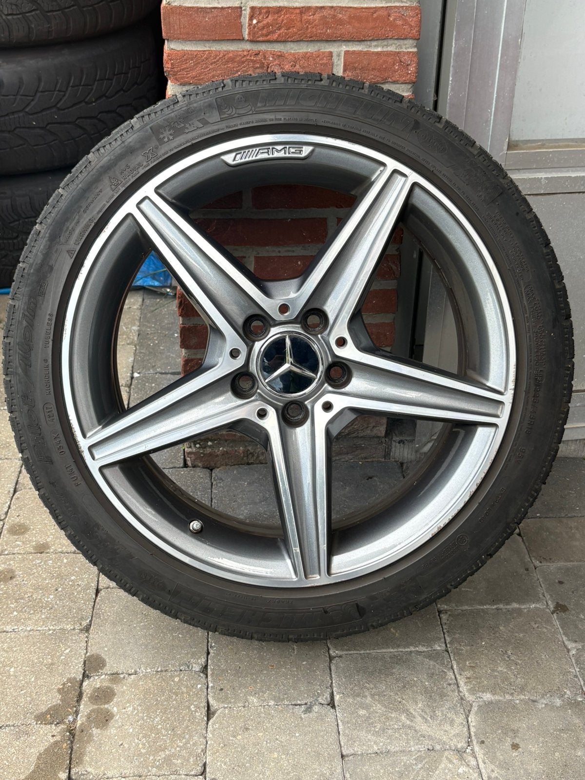 Jantes Mercedes AMG 18’ d’origine Classe C W205, Autos : Pièces & Accessoires, Enlèvement, Pneus hiver, Pneu(s)