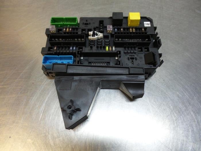 Zekeringkast van een Opel Astra (Astra H 04-), Gebruikt, -, -, Opel