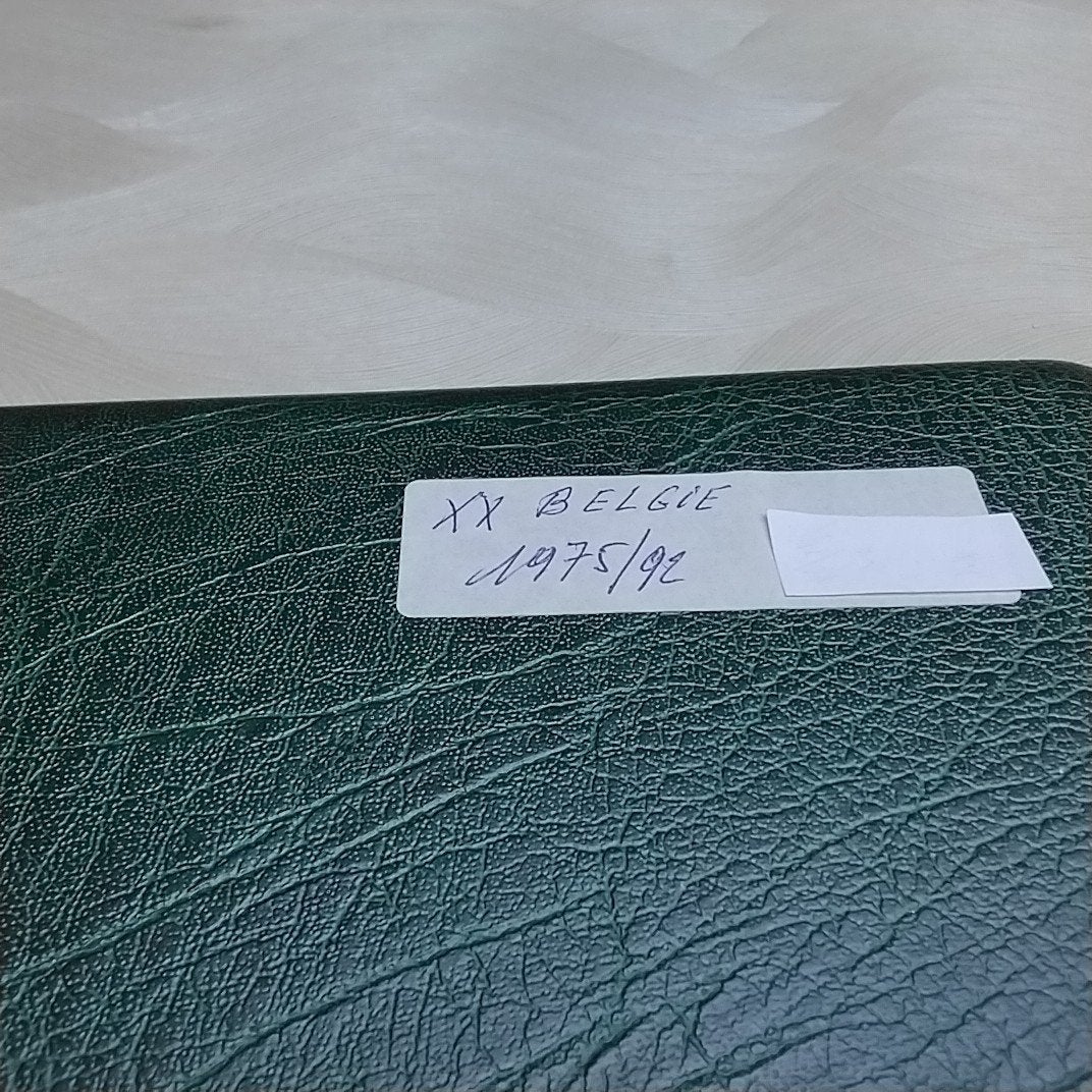 BELGIE postfris tussen 1975/1992in Leuchtturm LUXE album, Ophalen of Verzenden