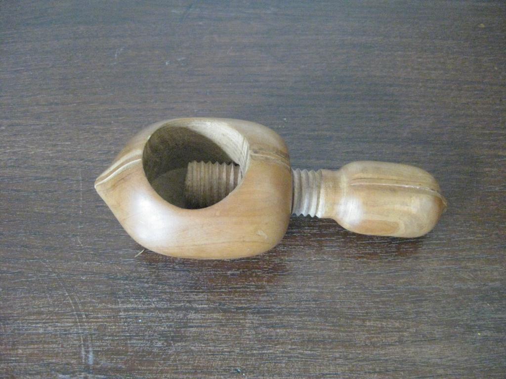 Houten notenkraker, Huis en Inrichting, Overige typen, Hout, Ophalen of Verzenden, Zo goed als nieuw