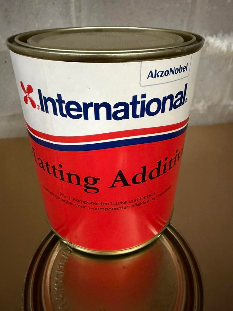 International matting additive 0,75liter, Watersport en Boten, Accessoires en Onderhoud, Nieuw, Verven, Ophalen of Verzenden