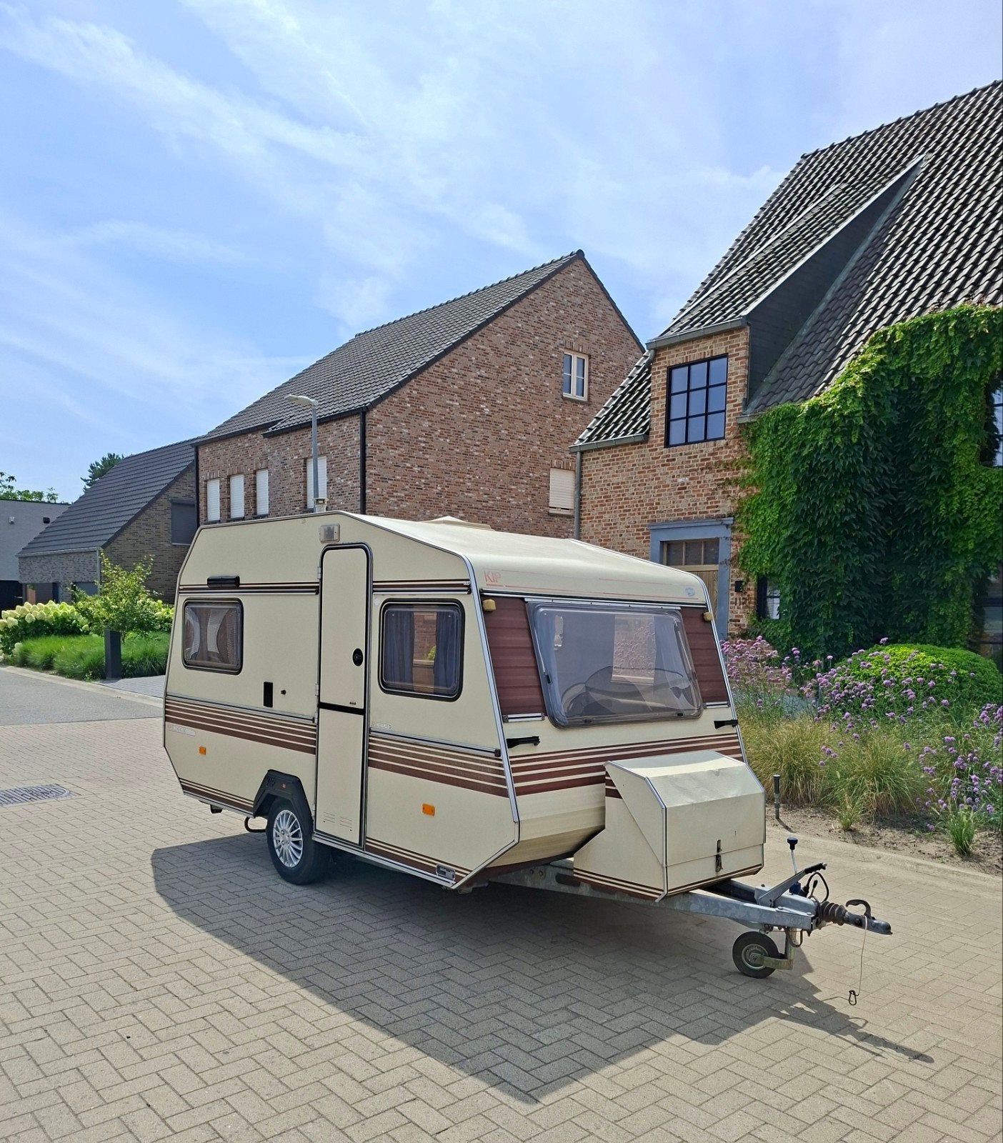 Kip Deluxe caravan mtm 750kg, Caravans en Kamperen, Standaardzit, Dwarsbed, Particulier, 500 - 750 kg