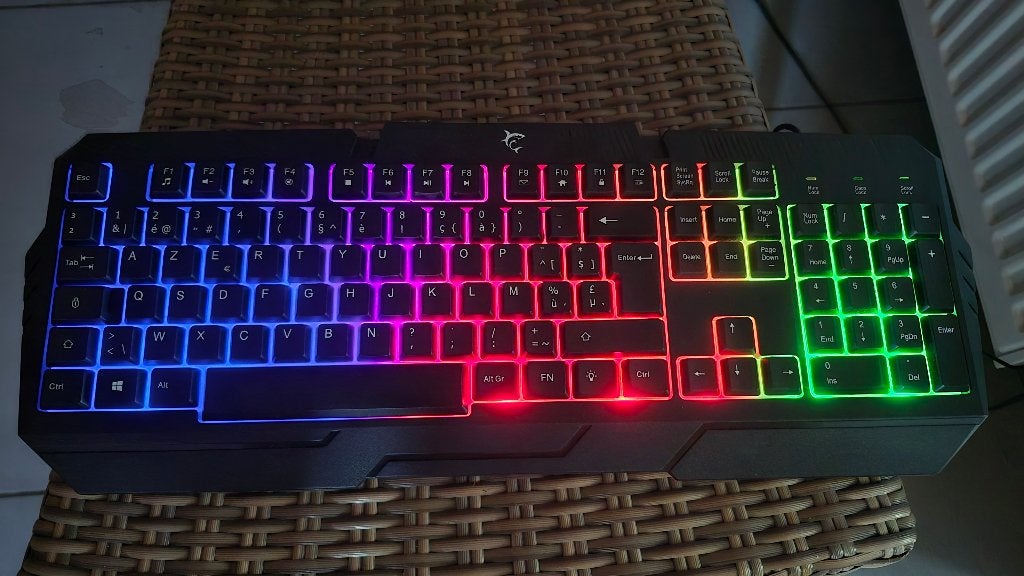 Clavier AZERTY WHITE SHARK, Neuf, Azerty, Enlèvement, Filaire