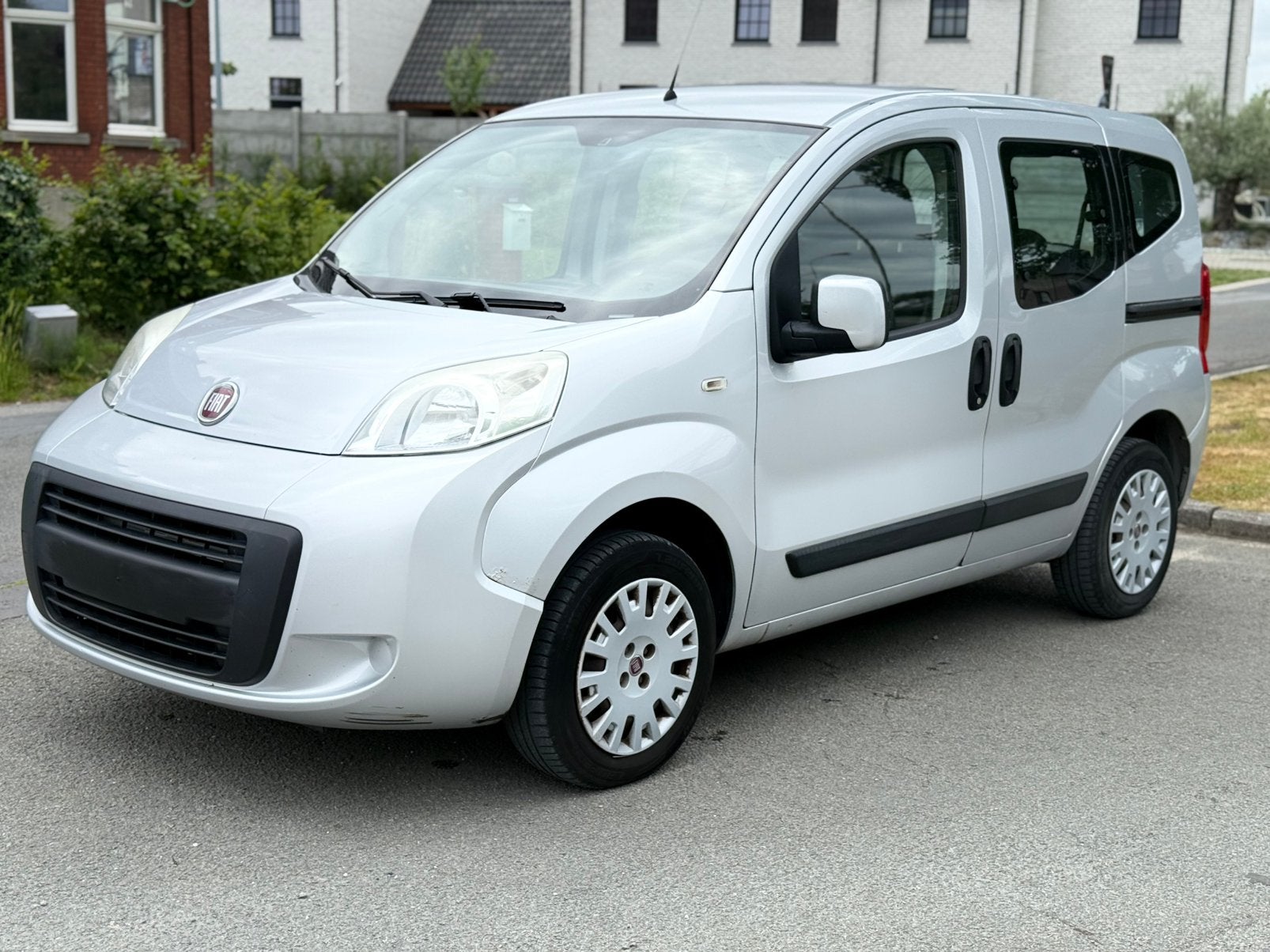 Fiat Qubo 1.4 benzine euro5  mag binnen emissiezone, Euro 5, Bedrijf, Handgeschakeld, Zilver of Grijs