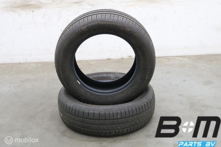 2 x 2056016 96H Giti Synergy H2 met 5.5mm 205 60 16, Gebruikt, Band(en)