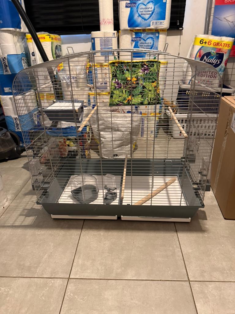 Ruime vogelkooi als nieuw te Nazareth:, Ophalen, Zo goed als nieuw, Vogelkooi
