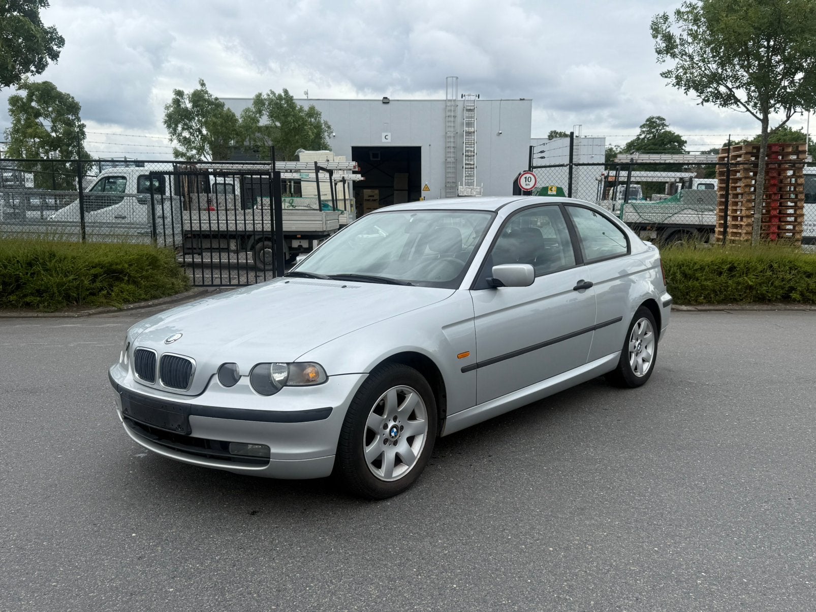 Bmw 316i benzine euro 4 gekeurd voor verkoop met carpas, Auto's, BMW, Particulier, Alarm, Ophalen