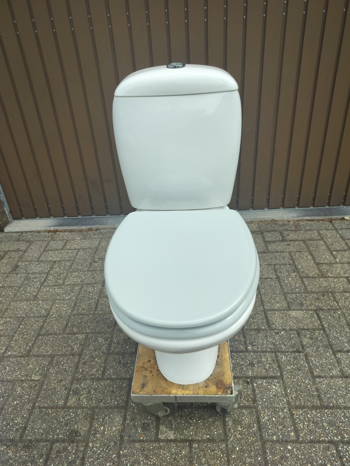 Wc.  ( Sphinx ), Ophalen