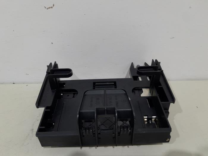 Boîte à fusibles d'un Volkswagen Crafter, Volkswagen, -, 3 mois de garantie, Utilisé