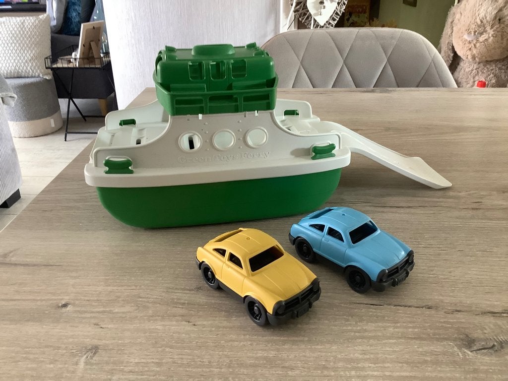 Plastic speelgoed veerboot met auto's (17x26 cm), Kinderen en Baby's, Speelgoed |Speelgoedvoertuigen, Ophalen of Verzenden, Zo goed als nieuw