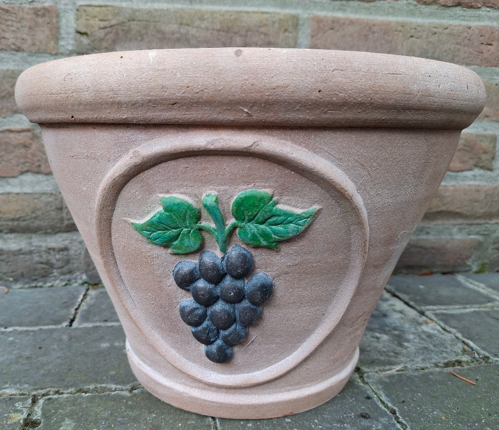 Bloempot met druiventros (nieuw), Rond, Nieuw, Minder dan 40 cm, Aardewerk