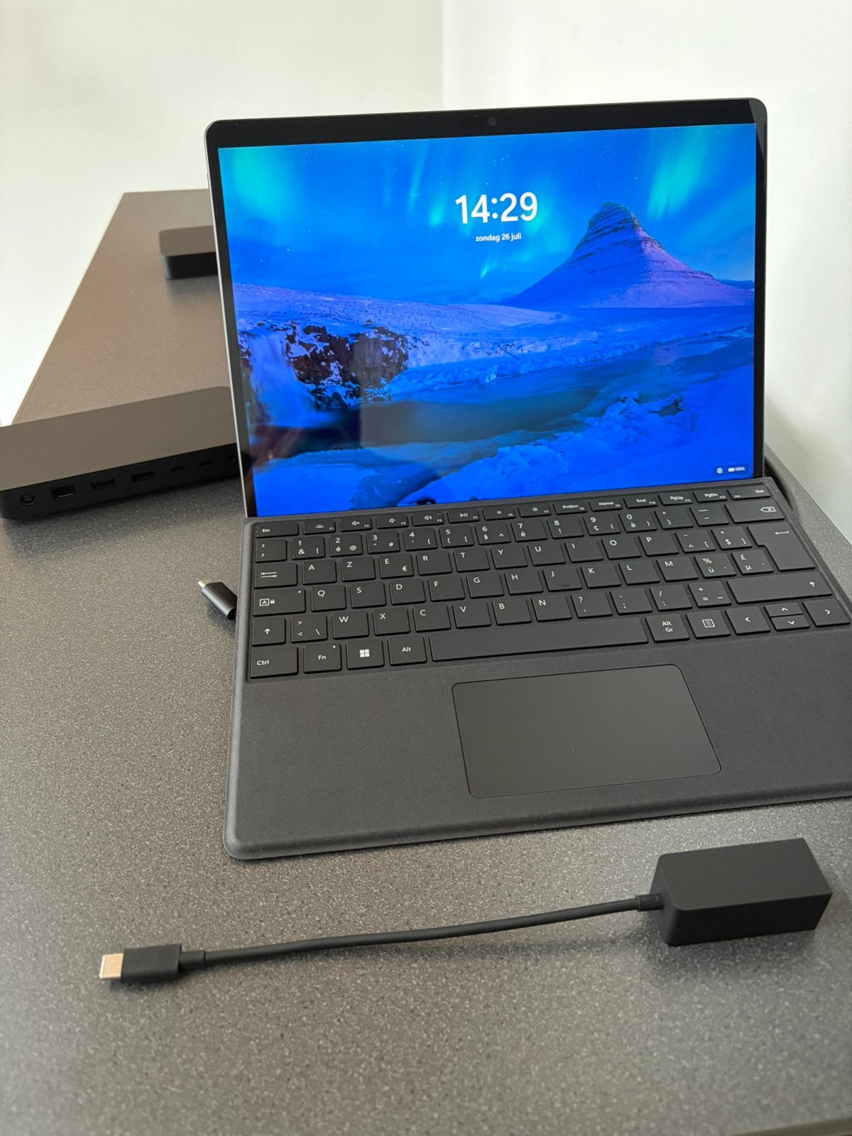 Microsoft Surface Pro 8, Informatique & Logiciels, 13 pouces, Avec écran tactile, Comme neuf, Enlèvement