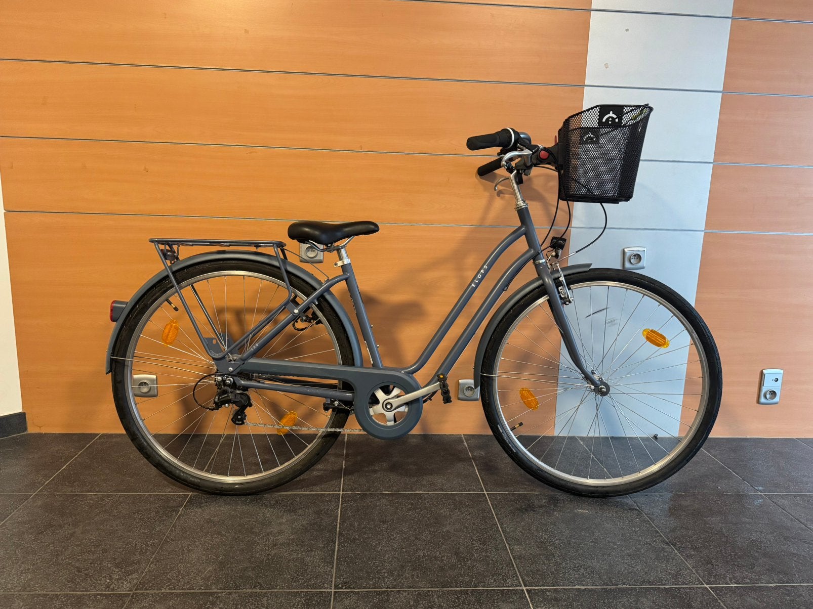 Elops 120 stadsfiets met voormand en bagagedrager-goed staat, Vélos & Vélomoteurs, Enlèvement, Comme neuf, Autres marques