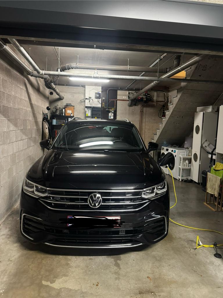 Volkswagen Tiguan 1.4 e-hybride R-line, Auto's, Volkswagen, Zwart, Leder, 5 deurs, USB