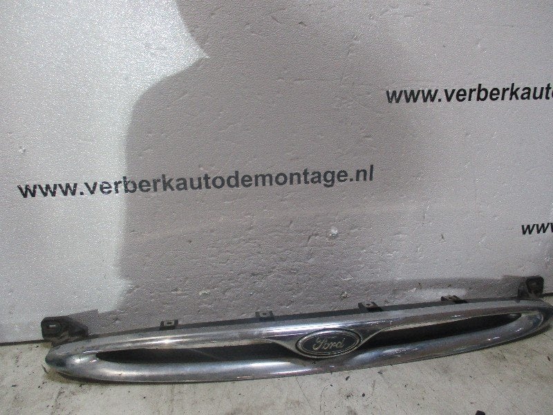 GRILLE Ford Escort 6 (AAL / ABL) (95ab-2200-c), Gebruikt, Henry-Ford-Straße  1
50735  Köln, DE, Ford-Werke GmbH, Kunden@ford.com