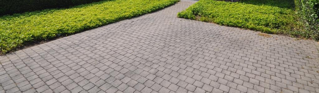 Betonklinkers — 32 m² | Zelf uitbreken, Ophalen, Gebruikt, Klinkers, 10 m² of meer