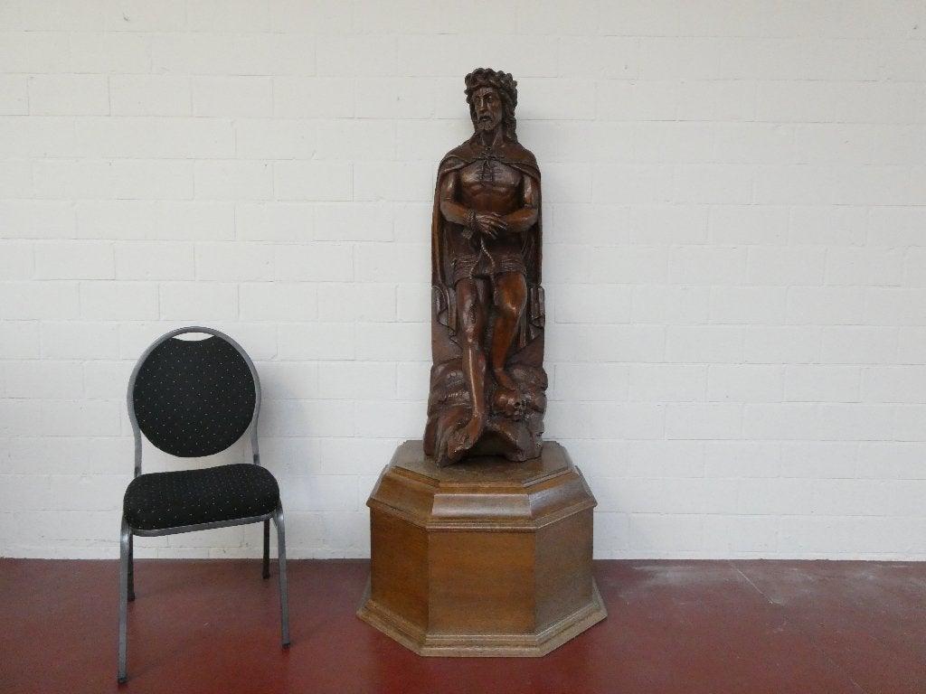 "De gebonden Christus" groot antiek houten beeld en andere, Antiek en Kunst, Ophalen