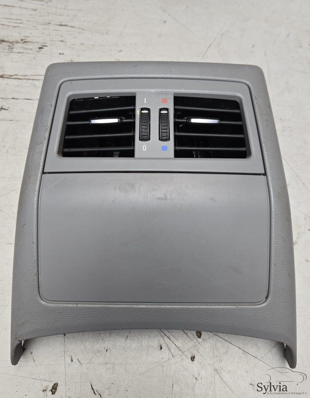 Achterste ventilatierooster luchtrooster middenconsole grau, Auto-onderdelen, Dashboard en Schakelaars, BMW, Gebruikt, Ophalen of Verzenden