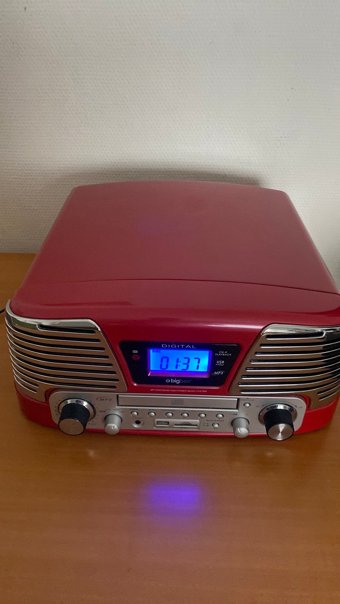 Bigben plusieurs fonctions model en rouge, Enlèvement, Utilisé